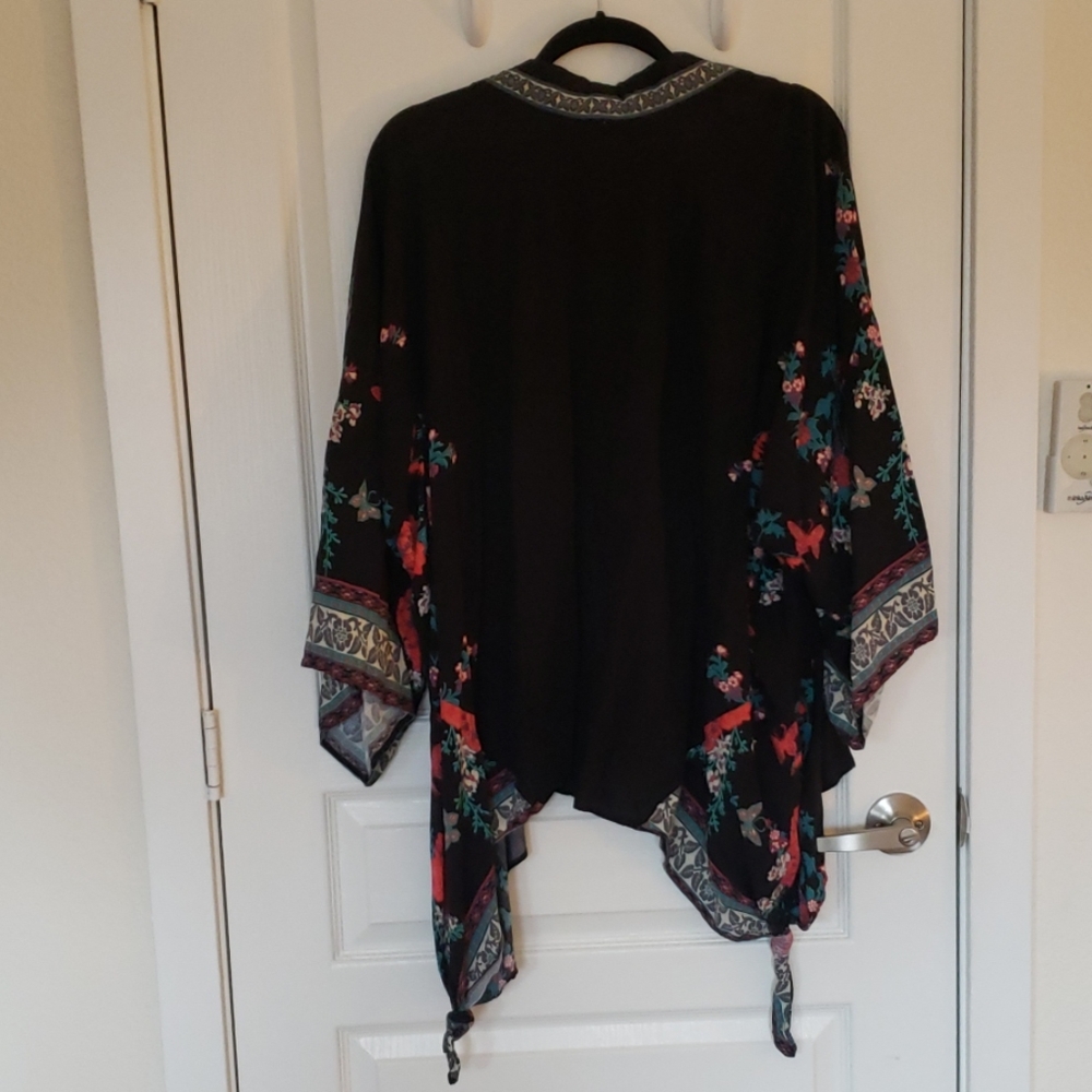 Black Floral Kimono S / M Flying Tomato